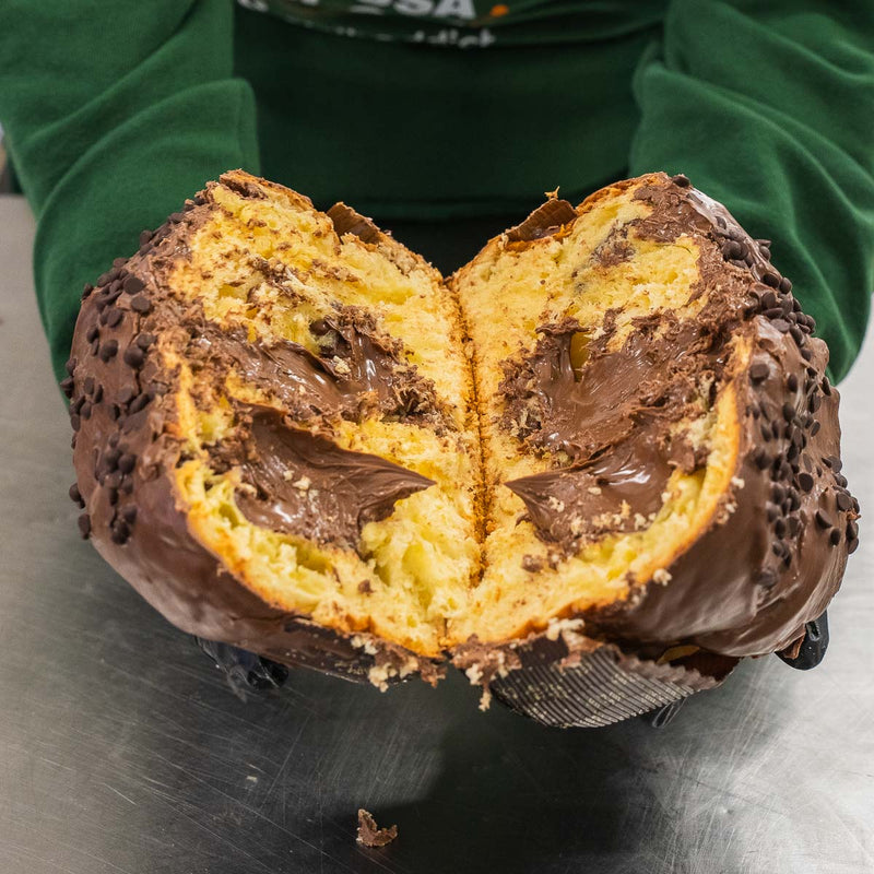 Panettone artigianale CIOCCOLATOSO 1,3kg extrafarcito con 500g di crema cioccolato