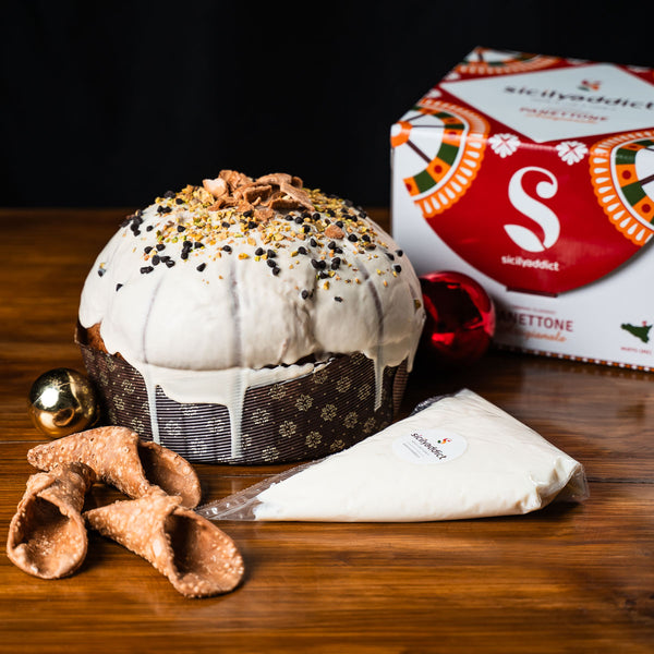 Panettone artigianale al CANNOLO SICILIANO 800 g + 500g di sac a poche di ricotta